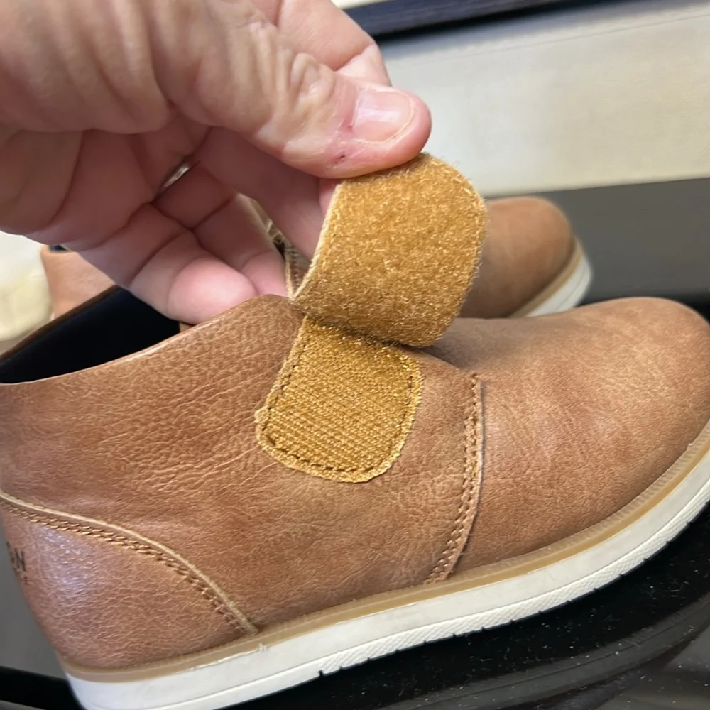 Kenneth Cole‎